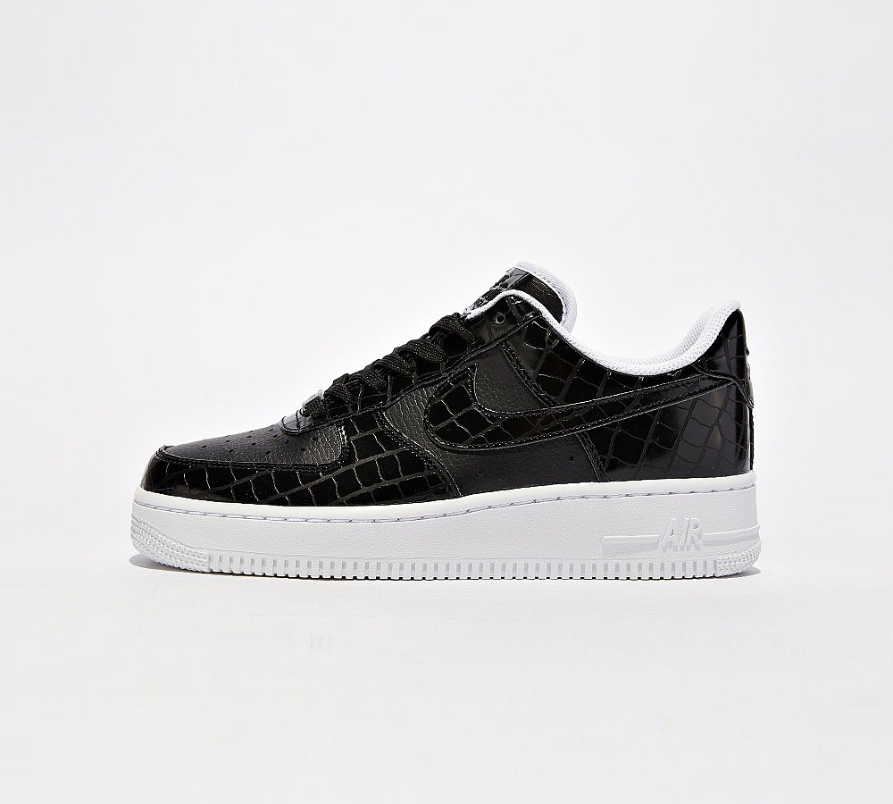 Women Nike Womens Air Force 1 Essential Trainer | Black / White